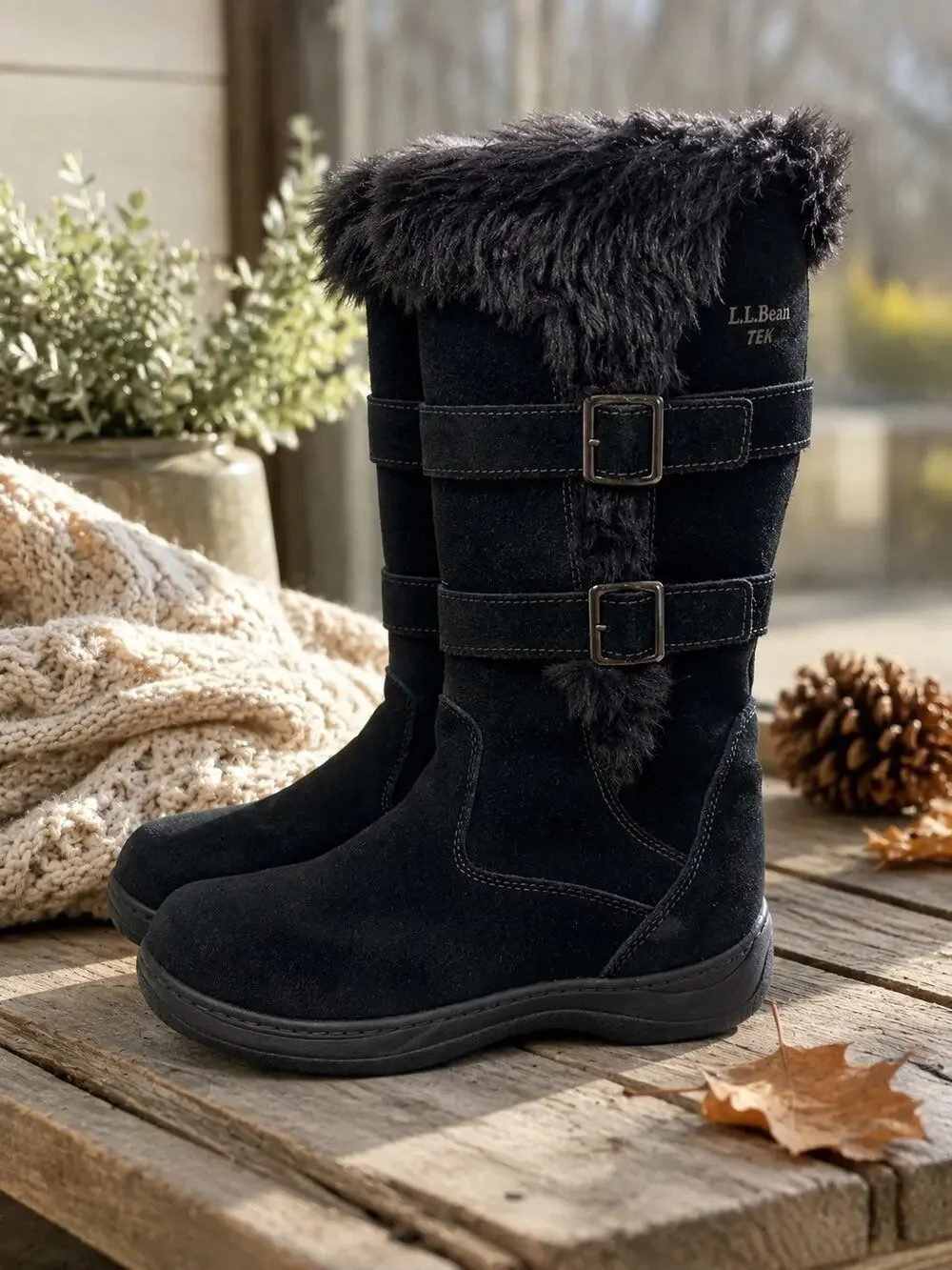 L.L.Bean Nordic Tek 2.5 boots feature faux-fur trim 7 side buckle straps size 9